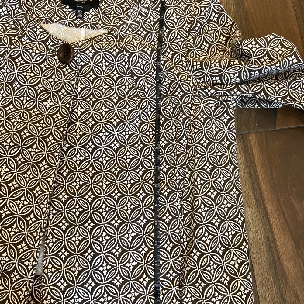 Textured Beige Patterned Cropped Jacket - Picture 9 of 11